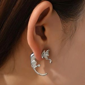 🐈 Awesome One Piece Metallic Kitty Cat Dangling Jacket Earring🐈